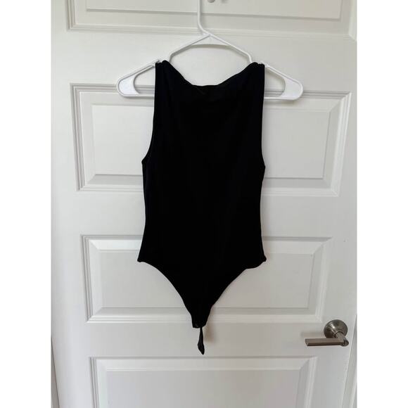 aritizia black contour bodysuit - Picture 2 of 3
